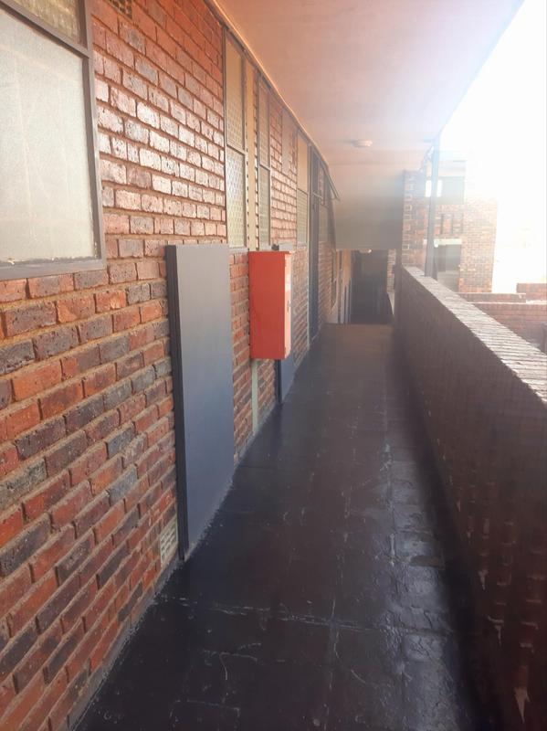 To Let 1 Bedroom Property for Rent in Ferndale Gauteng