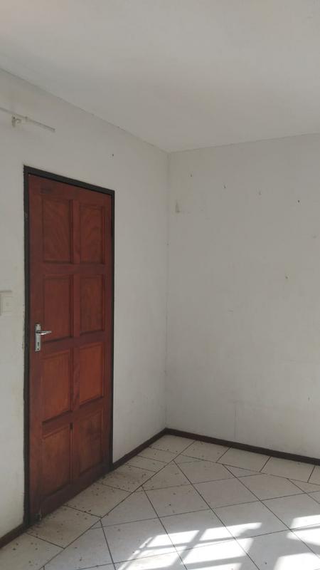 2 Bedroom Property for Sale in Roodepoort West Gauteng