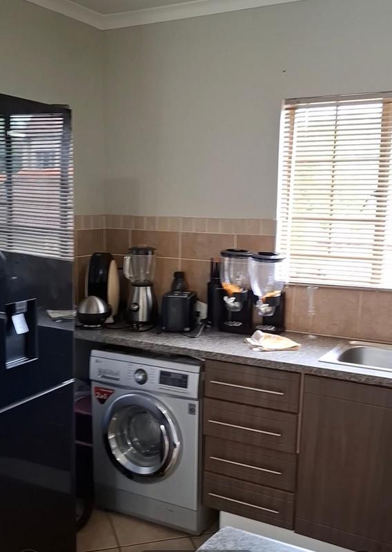 To Let 2 Bedroom Property for Rent in Mooikloof Ridge Gauteng