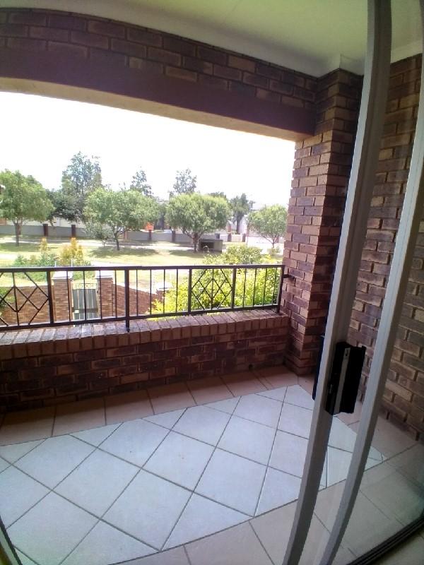 To Let 2 Bedroom Property for Rent in Mooikloof Ridge Gauteng