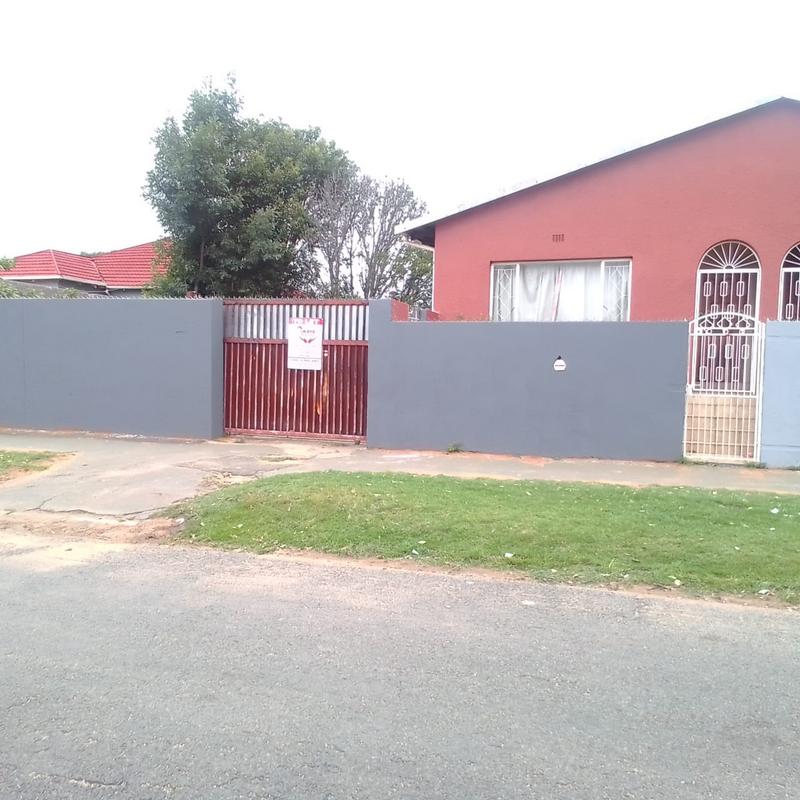 To Let 3 Bedroom Property for Rent in Regents Park Gauteng