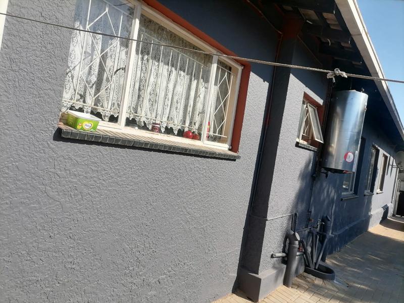 To Let 3 Bedroom Property for Rent in Regents Park Gauteng