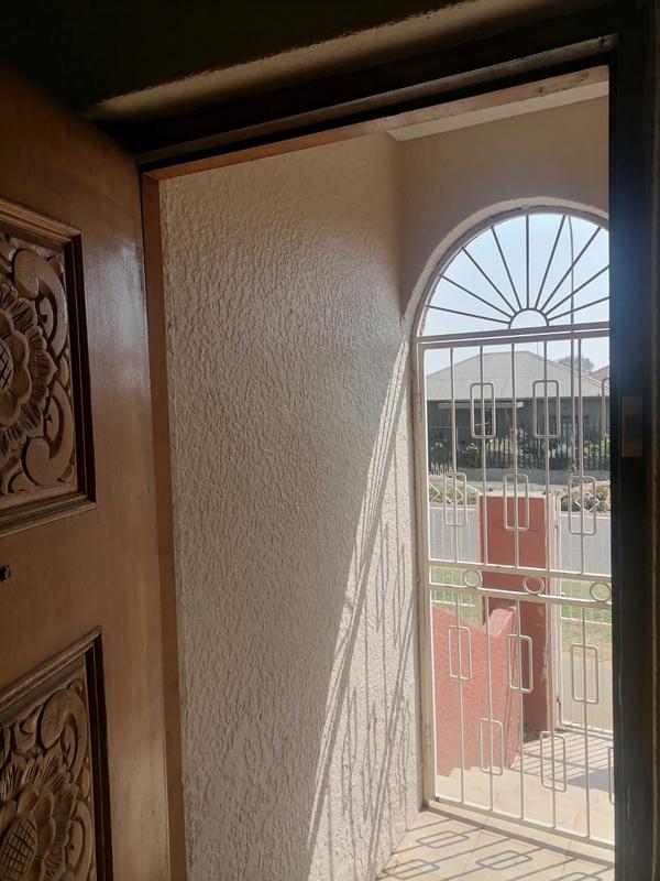 To Let 3 Bedroom Property for Rent in Regents Park Gauteng