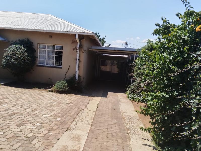 To Let 3 Bedroom Property for Rent in South Hills Gauteng