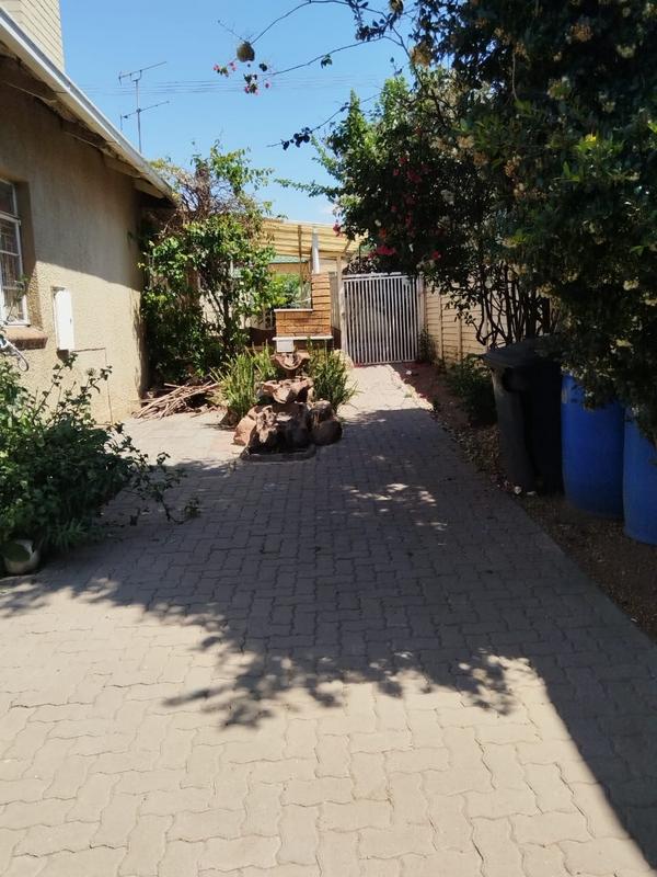 To Let 3 Bedroom Property for Rent in South Hills Gauteng