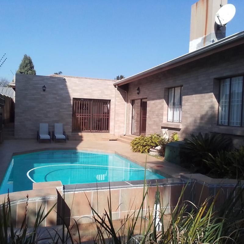 4 Bedroom Property for Sale in The Hill Gauteng