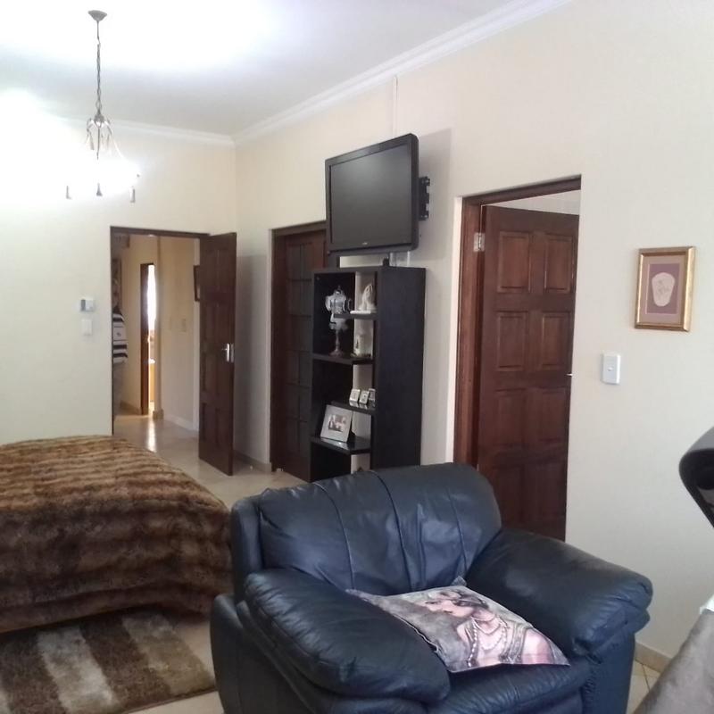 4 Bedroom Property for Sale in The Hill Gauteng
