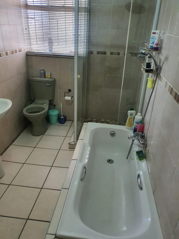 1 Bedroom Property for Sale in Florida Gauteng