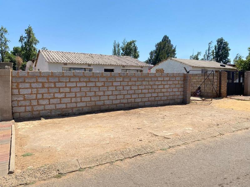 2 Bedroom Property for Sale in Emdeni Gauteng
