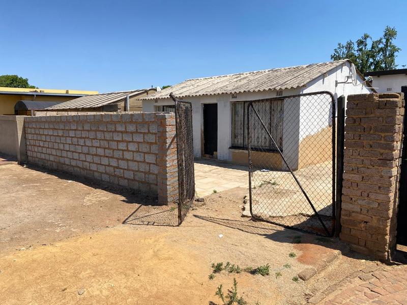 2 Bedroom Property for Sale in Emdeni Gauteng