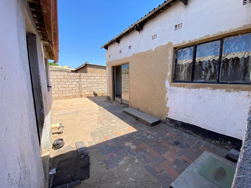 2 Bedroom Property for Sale in Emdeni Gauteng