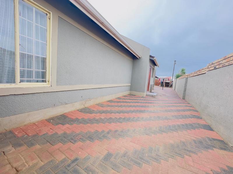 3 Bedroom Property for Sale in Ennerdale Gauteng