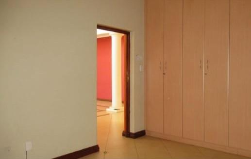 5 Bedroom Property for Sale in Lenasia Gauteng