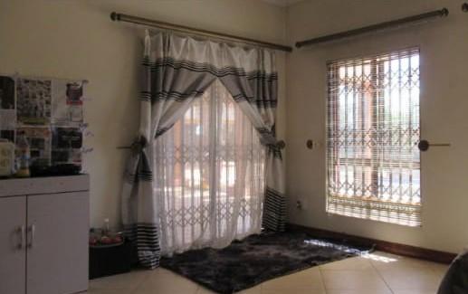 5 Bedroom Property for Sale in Lenasia Gauteng
