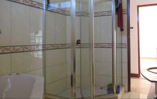 5 Bedroom Property for Sale in Lenasia Gauteng