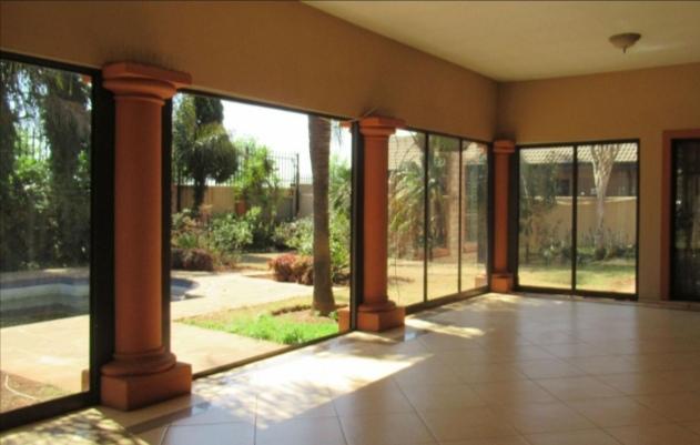 5 Bedroom Property for Sale in Lenasia Gauteng