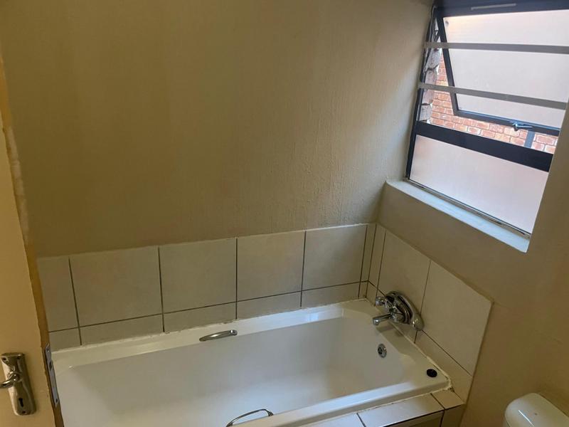 To Let 2 Bedroom Property for Rent in Akasia Gauteng