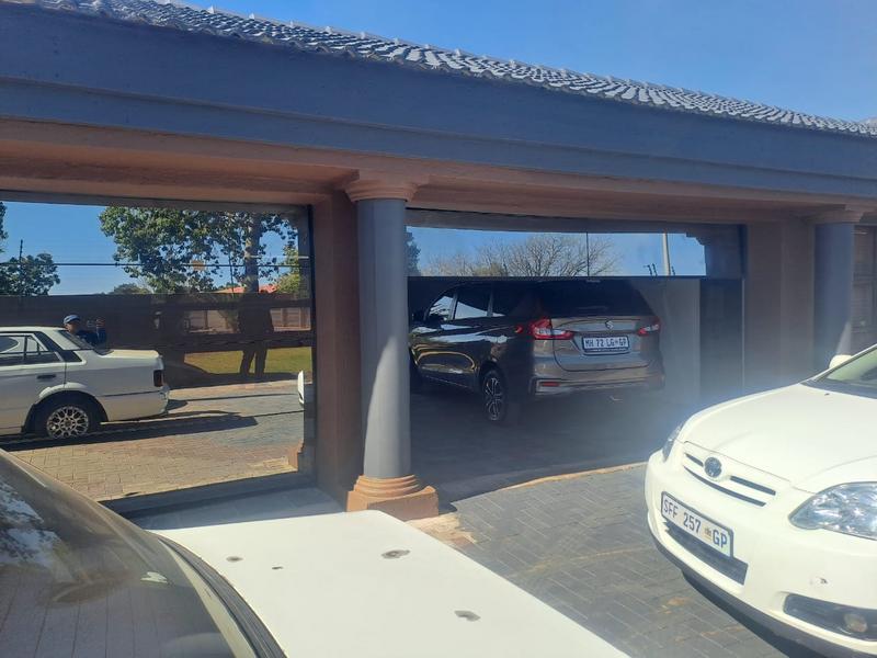 4 Bedroom Property for Sale in Brackenhurst Gauteng