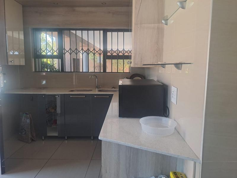 4 Bedroom Property for Sale in Brackenhurst Gauteng