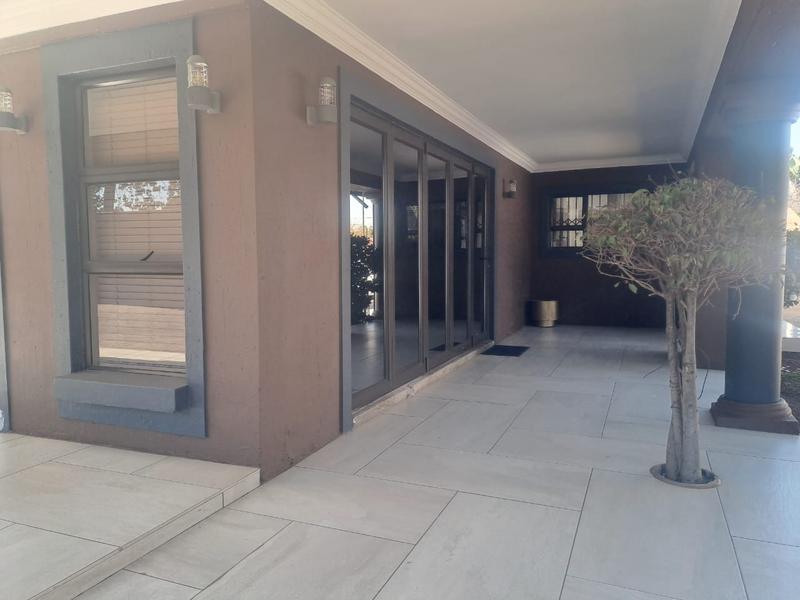 4 Bedroom Property for Sale in Brackenhurst Gauteng