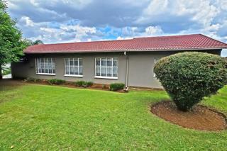 4 Bedroom Property for Sale in Verwoerdpark Gauteng