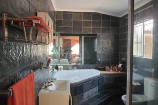 4 Bedroom Property for Sale in Verwoerdpark Gauteng