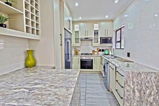 4 Bedroom Property for Sale in Verwoerdpark Gauteng