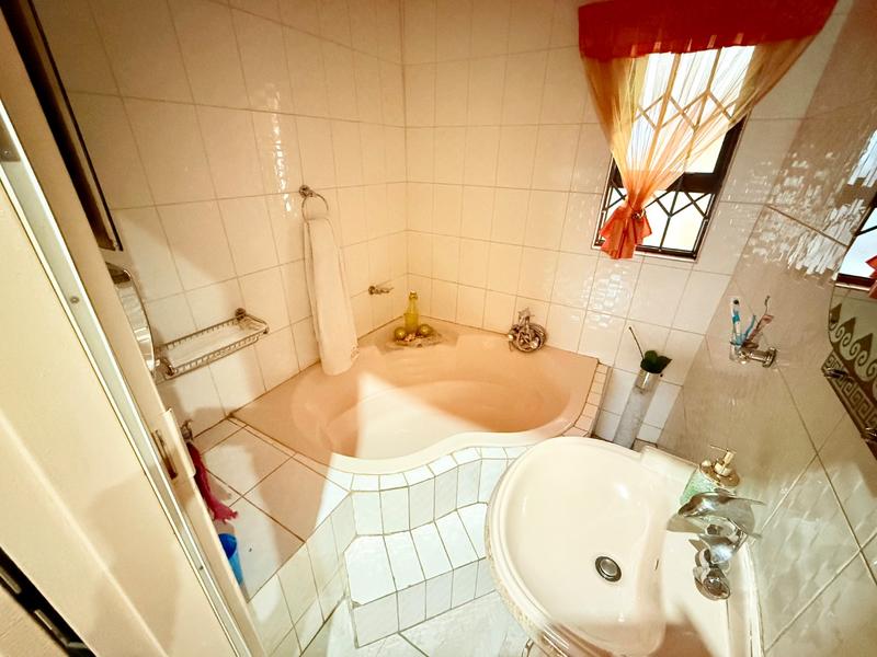 3 Bedroom Property for Sale in Vanderbijlpark CE 4 Gauteng