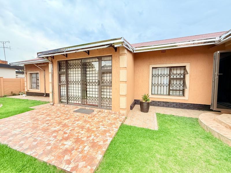3 Bedroom Property for Sale in Vanderbijlpark CE 4 Gauteng
