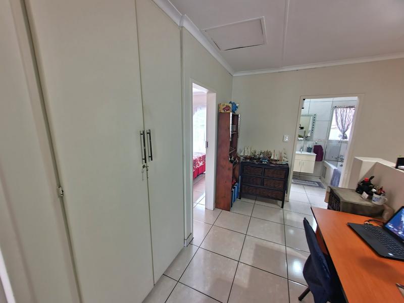 0 Bedroom Property for Sale in Magalieskruin Gauteng