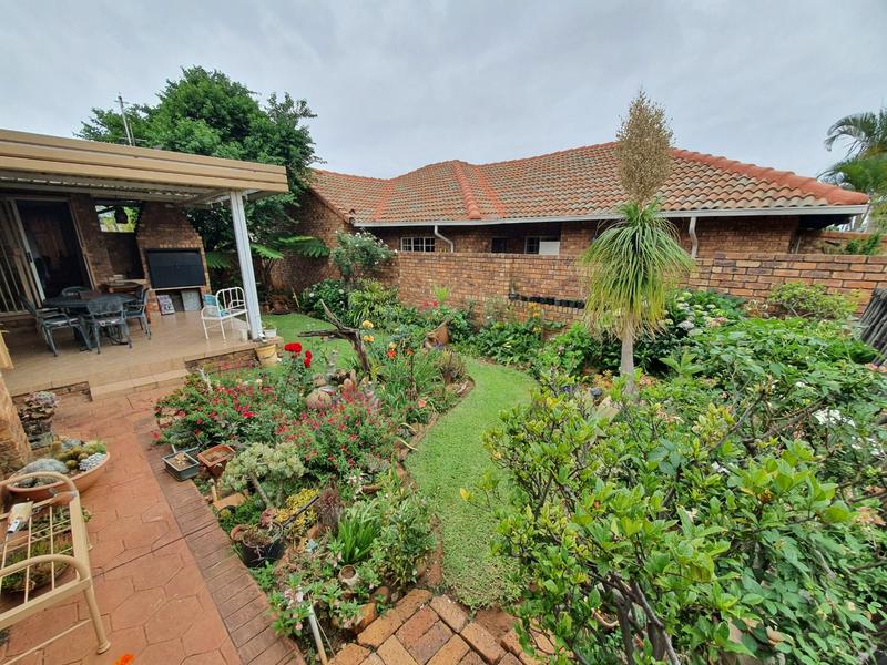 0 Bedroom Property for Sale in Magalieskruin Gauteng