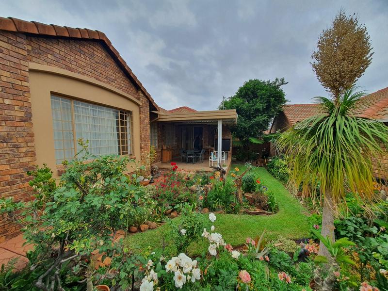 0 Bedroom Property for Sale in Magalieskruin Gauteng