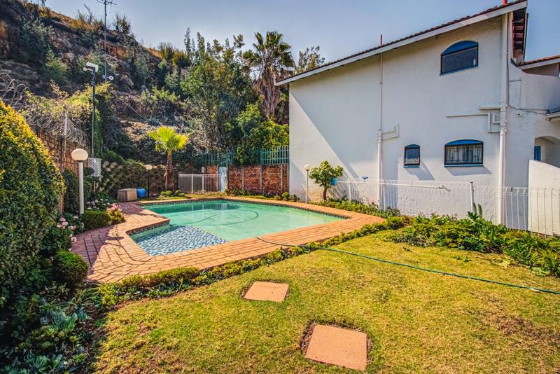 3 Bedroom Property for Sale in Bruma Gauteng