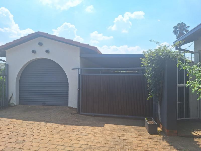 2 Bedroom Property for Sale in Huntingdon Gauteng
