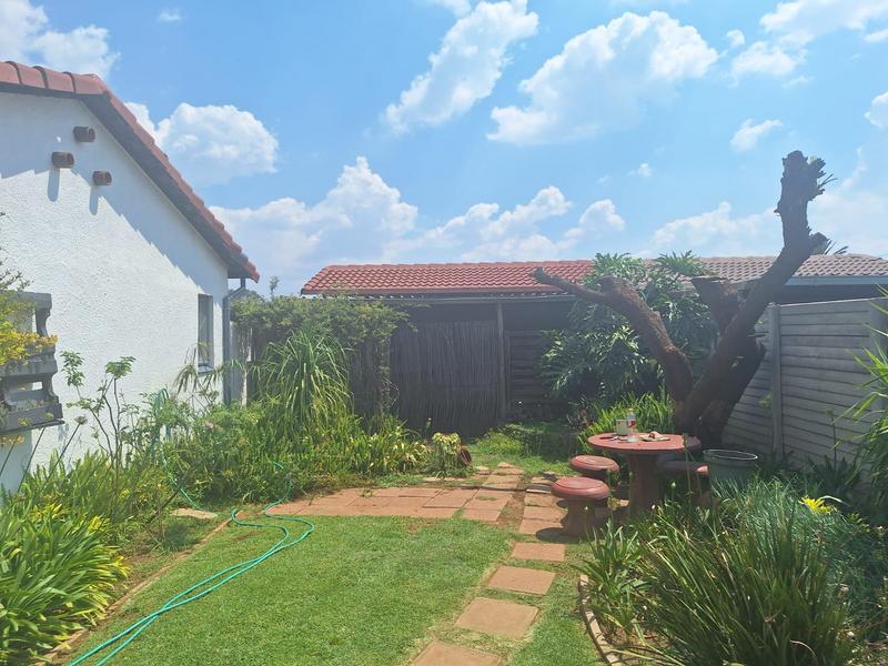 2 Bedroom Property for Sale in Huntingdon Gauteng