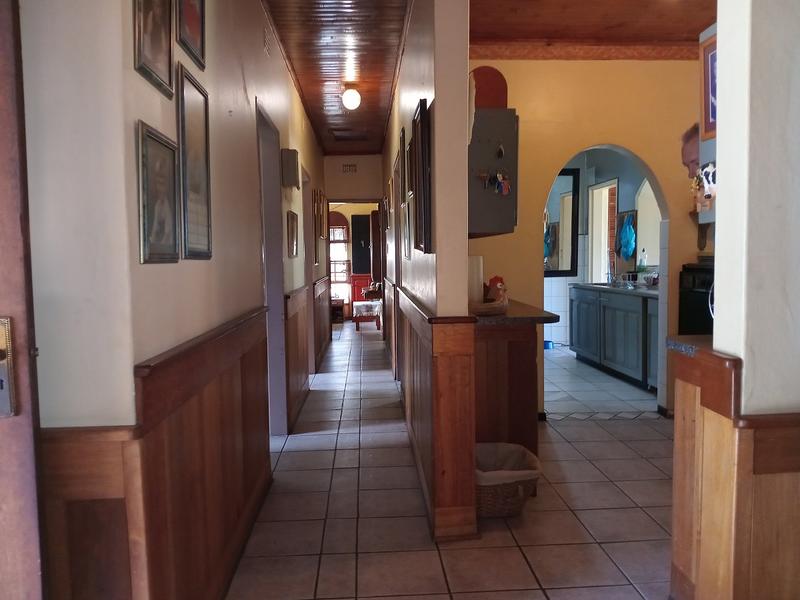 5 Bedroom Property for Sale in Flora Gardens Gauteng