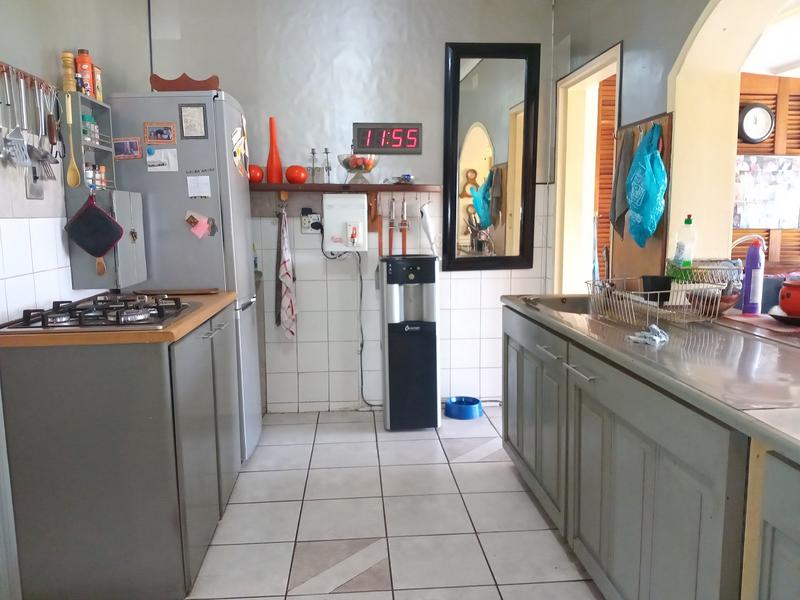 5 Bedroom Property for Sale in Flora Gardens Gauteng