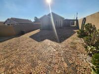 To Let 1 Bedroom Property for Rent in Naturena Gauteng