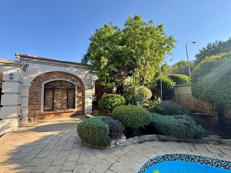 4 Bedroom Property for Sale in Glenvista Gauteng