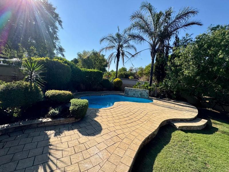 4 Bedroom Property for Sale in Glenvista Gauteng