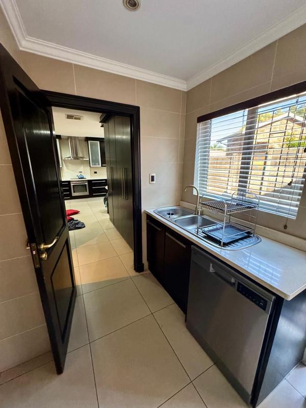 4 Bedroom Property for Sale in Glenvista Gauteng
