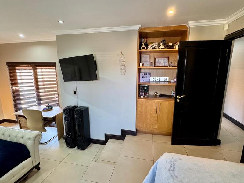 4 Bedroom Property for Sale in Glenvista Gauteng