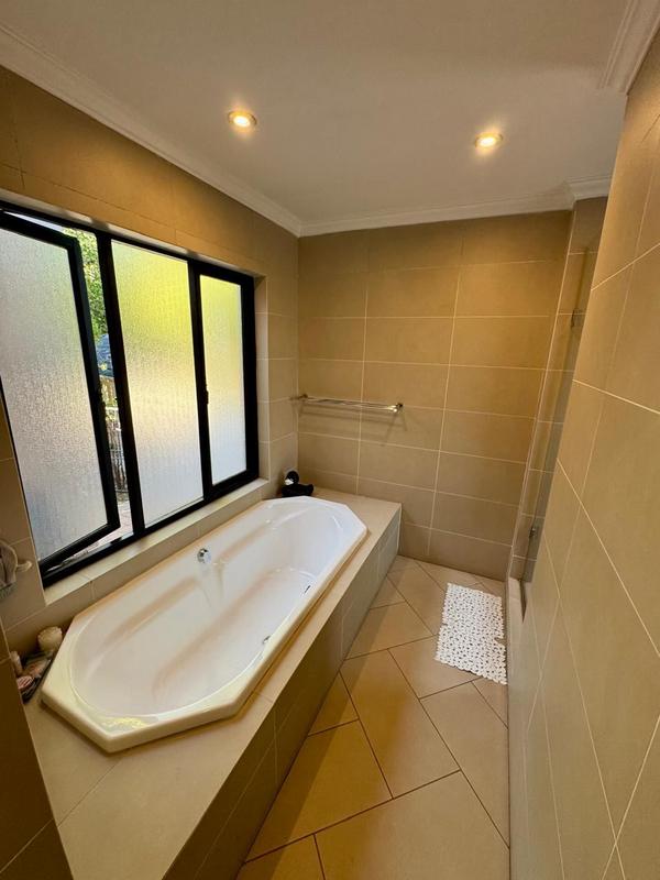 4 Bedroom Property for Sale in Glenvista Gauteng