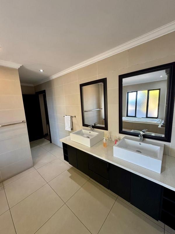 4 Bedroom Property for Sale in Glenvista Gauteng