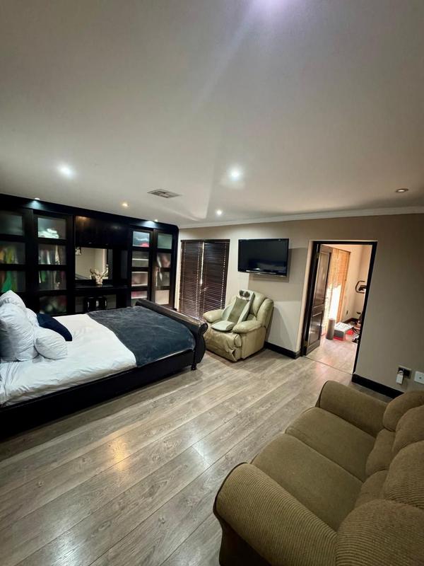 4 Bedroom Property for Sale in Glenvista Gauteng