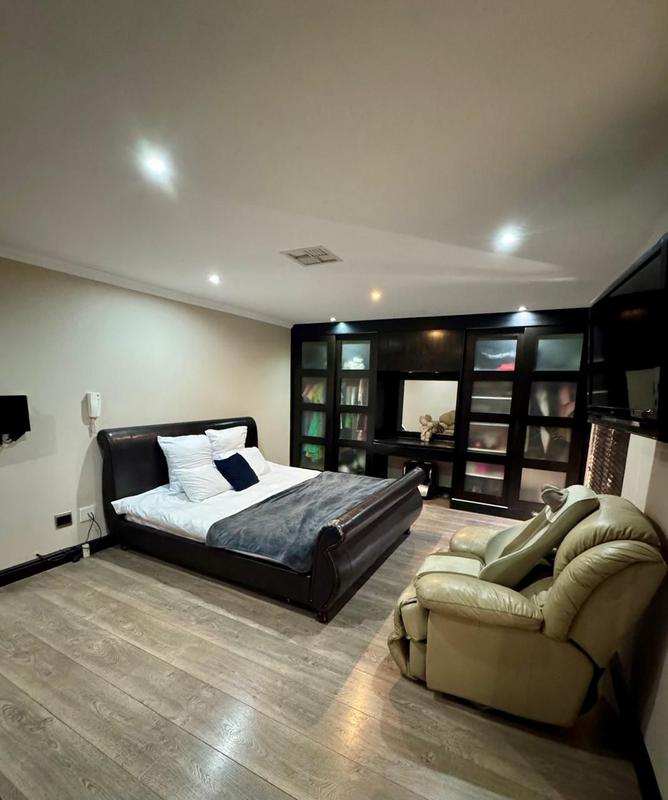 4 Bedroom Property for Sale in Glenvista Gauteng