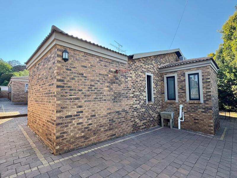 4 Bedroom Property for Sale in Glenvista Gauteng