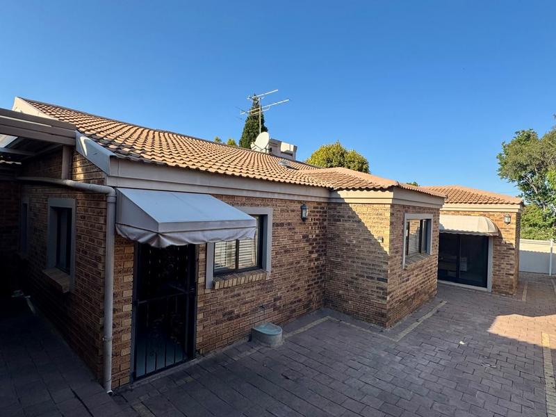 4 Bedroom Property for Sale in Glenvista Gauteng