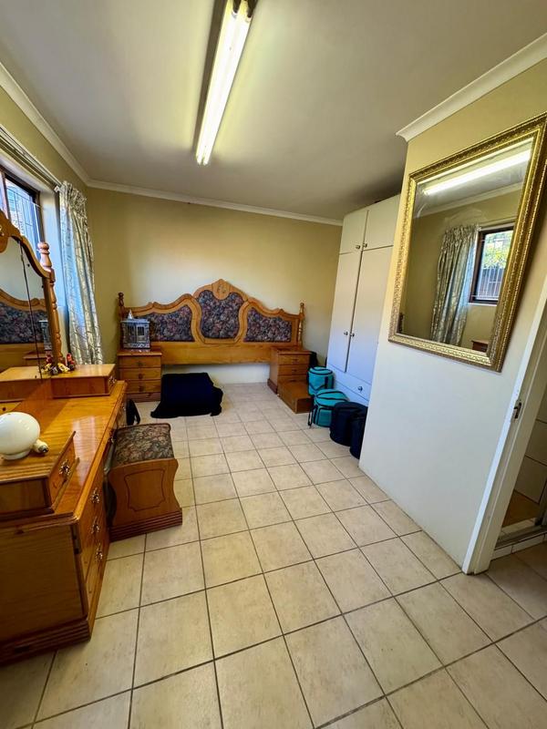 4 Bedroom Property for Sale in Glenvista Gauteng