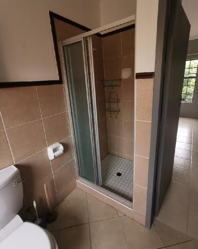 2 Bedroom Property for Sale in Die Hoewes Gauteng